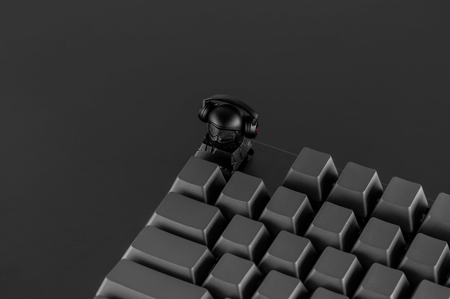 ZOMO X KINGSTON X HyperX Motorcycle Rider Keycap