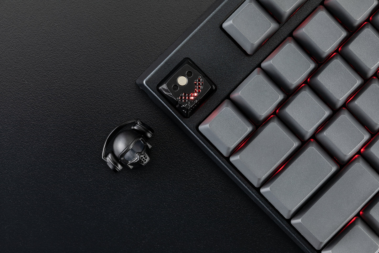 ZOMO X KINGSTON X HyperX Motorcycle Rider Keycap